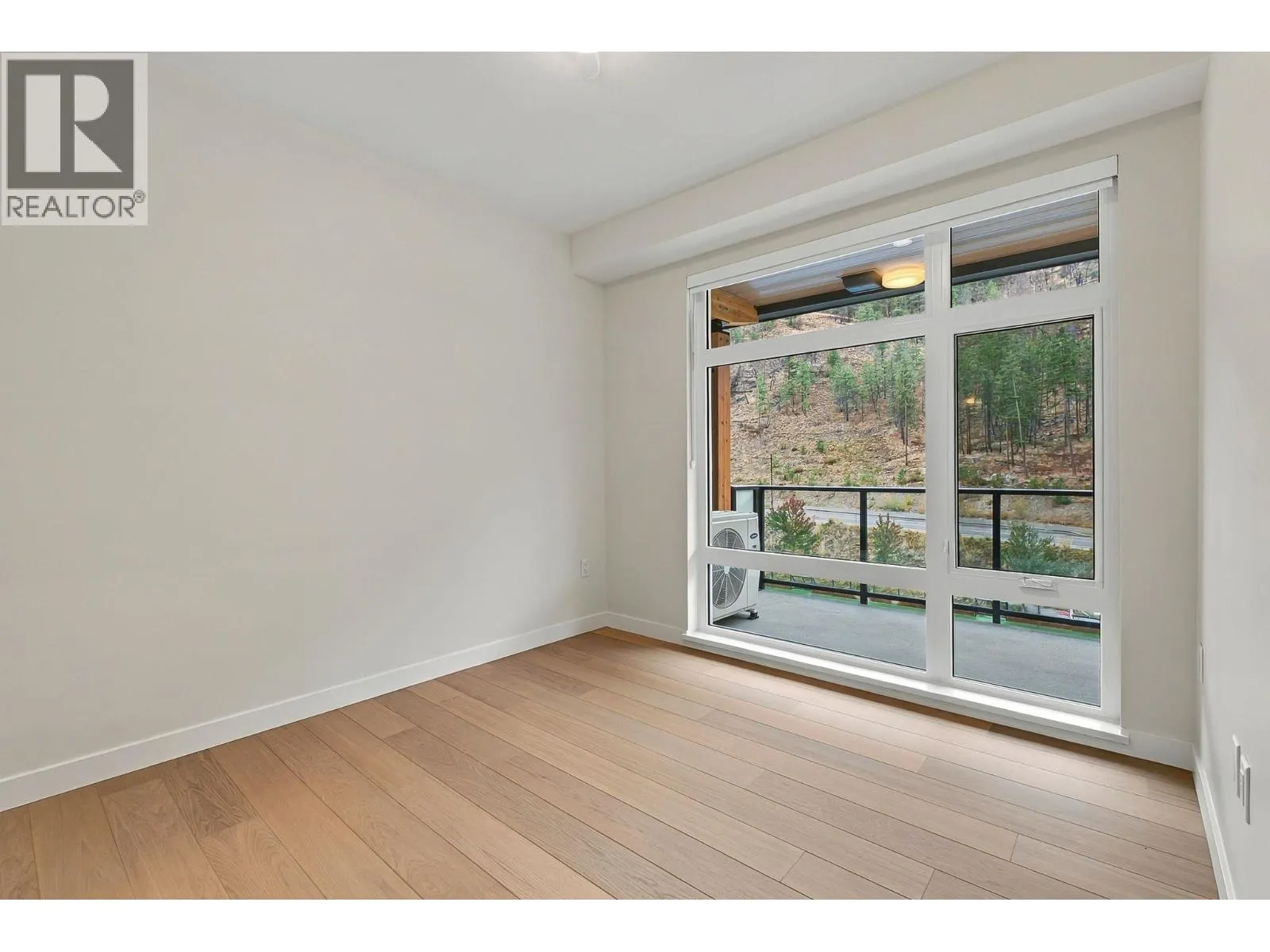 9652 Benchland Drive Unit# 404