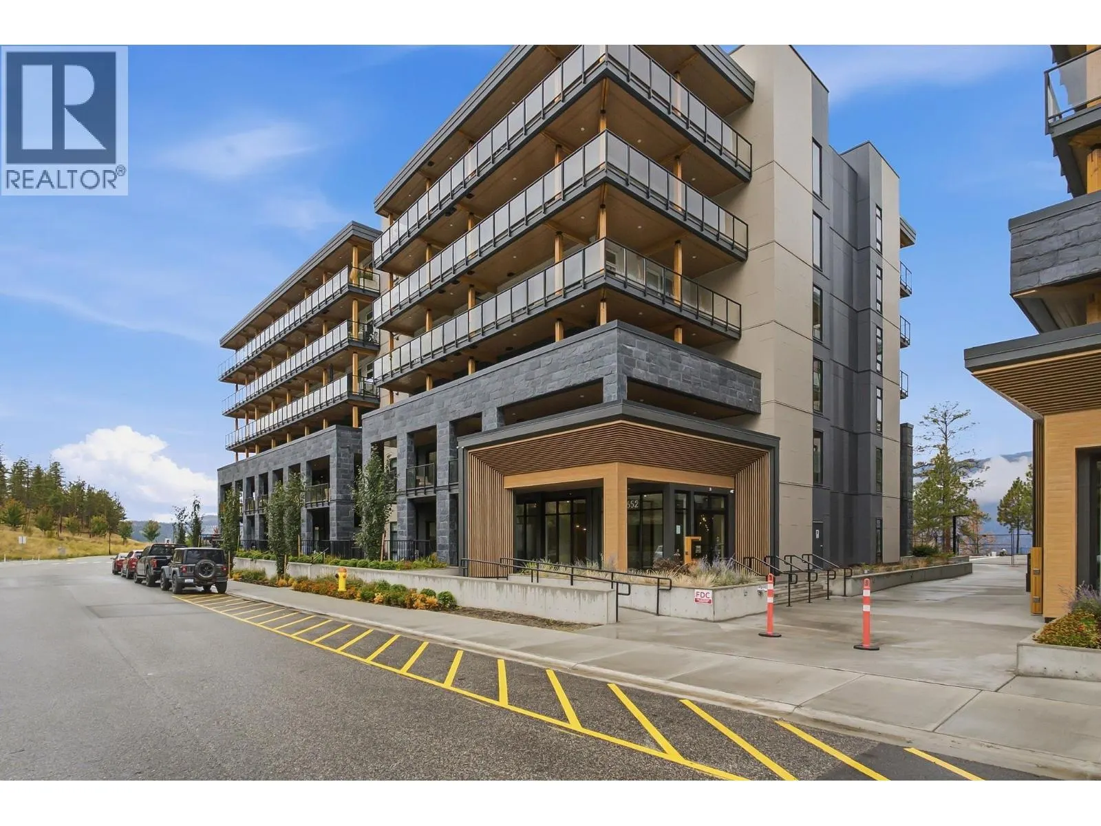9652 Benchland Drive Unit# 404