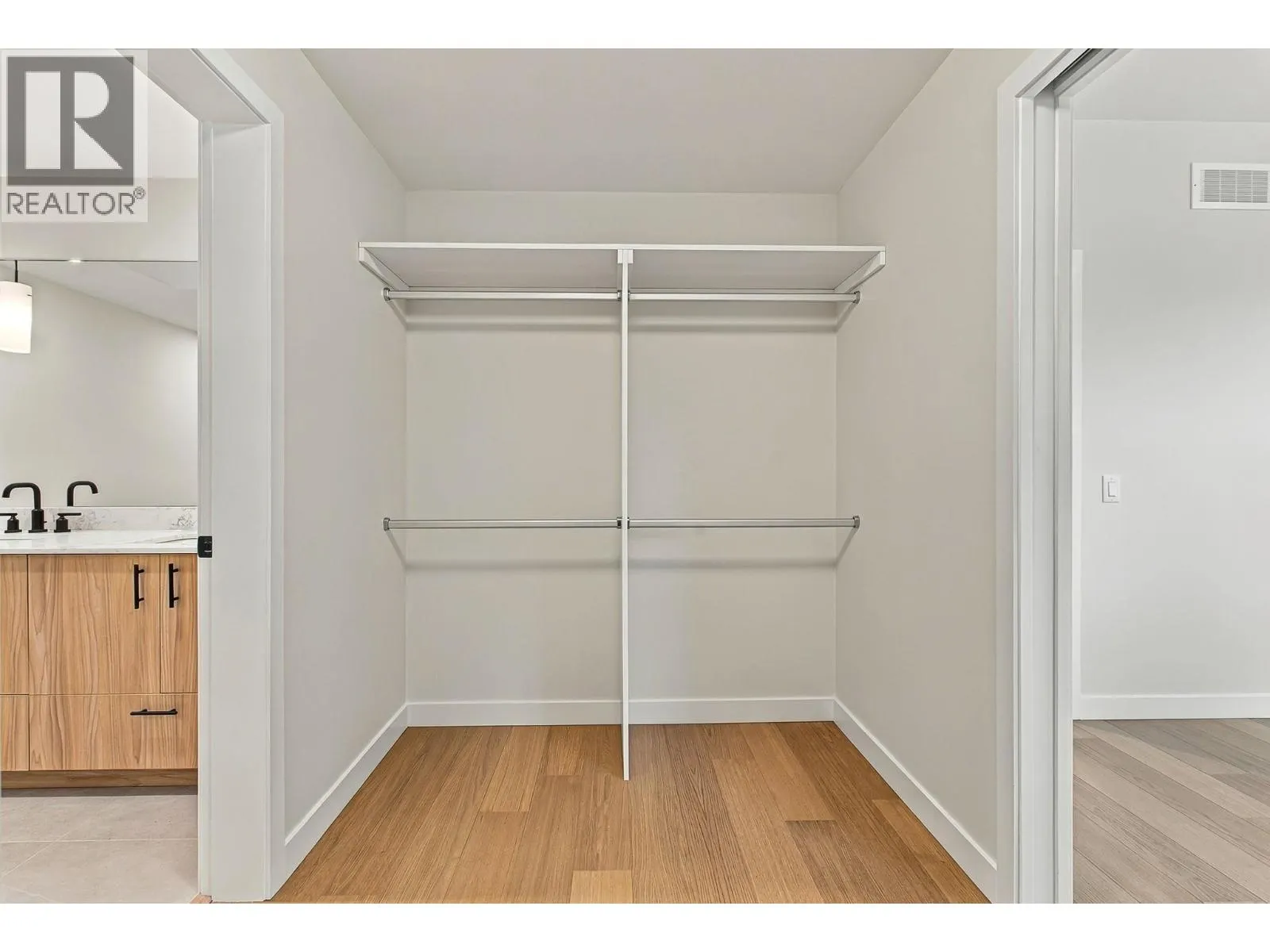 9652 Benchland Drive Unit# 404