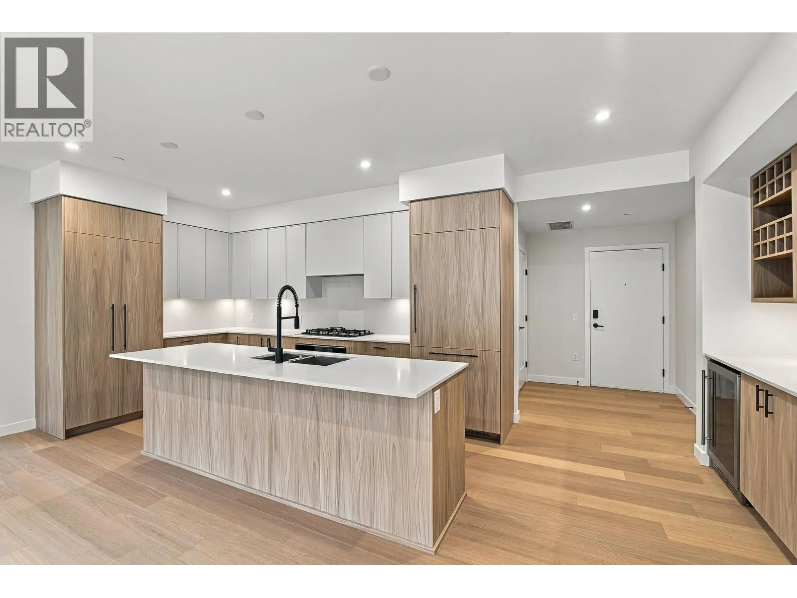 9652 Benchland Drive Unit# 404