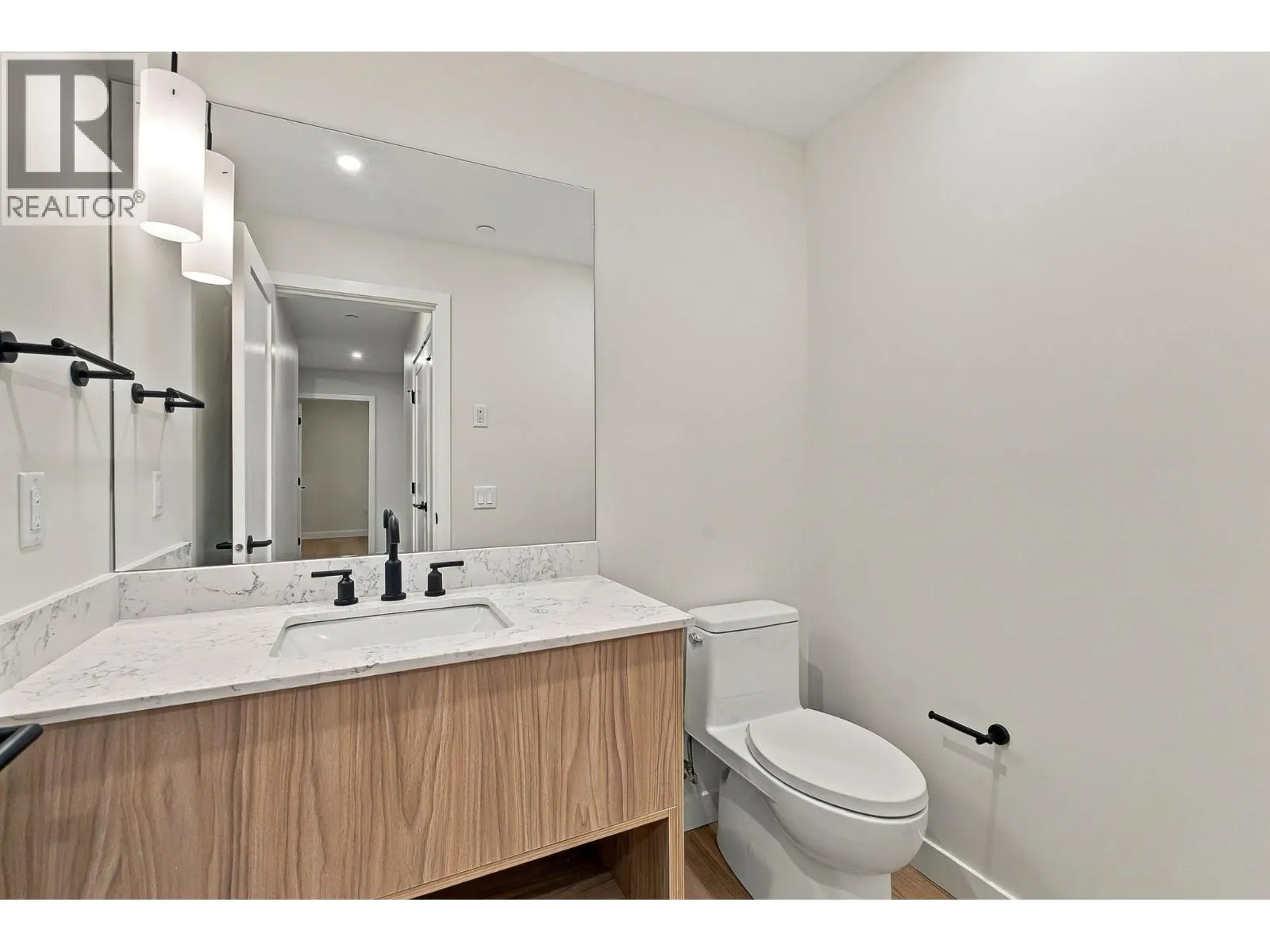 9652 Benchland Drive Unit# 404