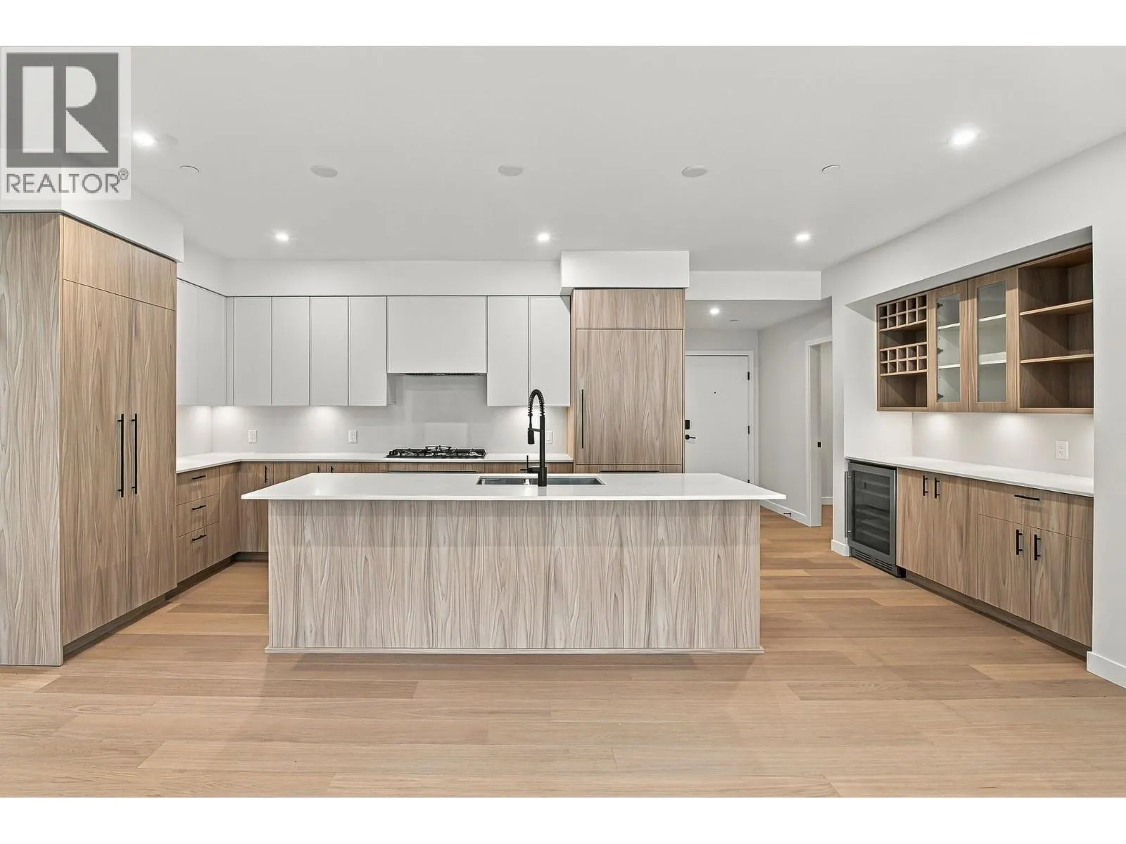 9652 Benchland Drive Unit# 404