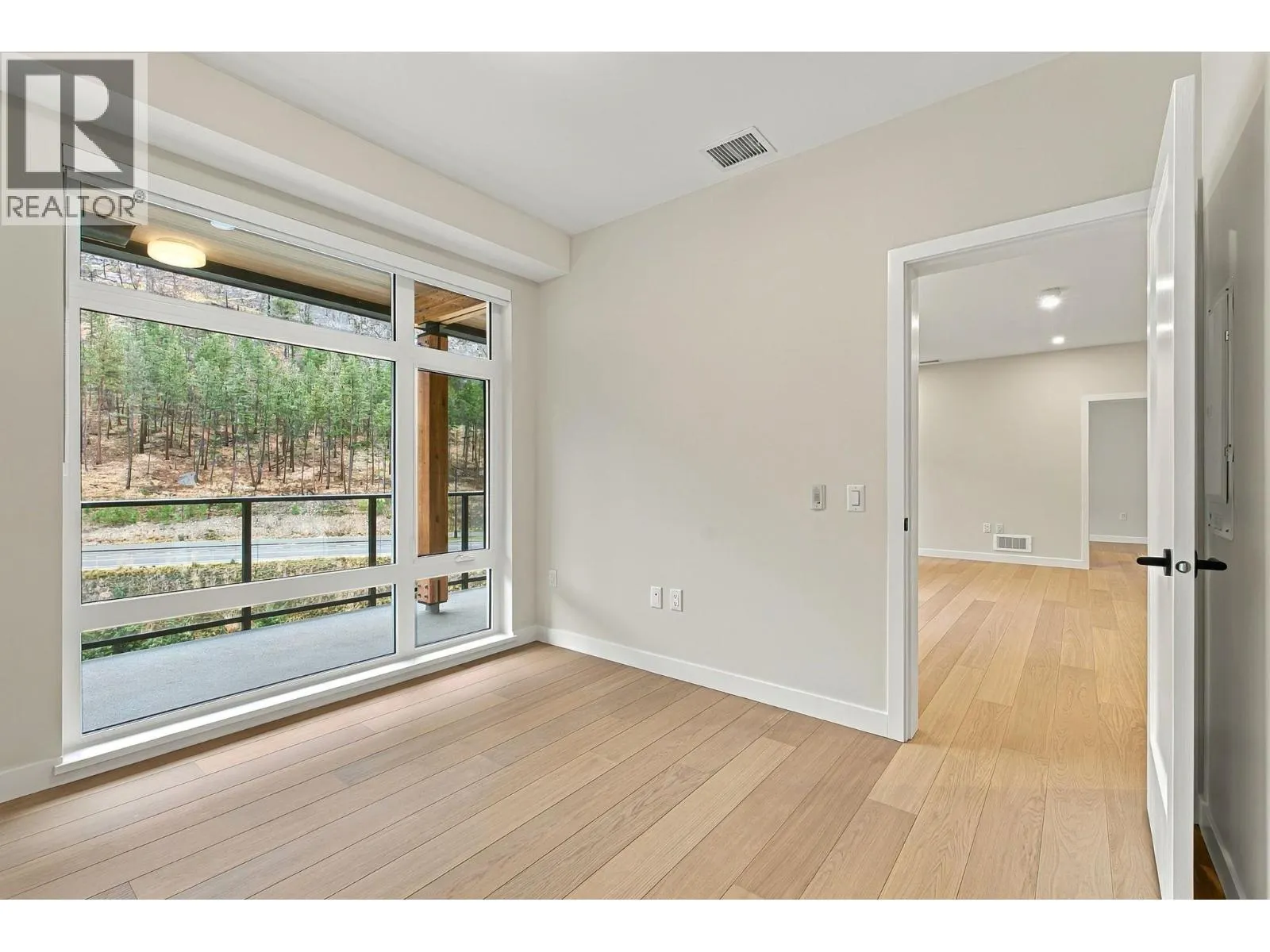 9652 Benchland Drive Unit# 404