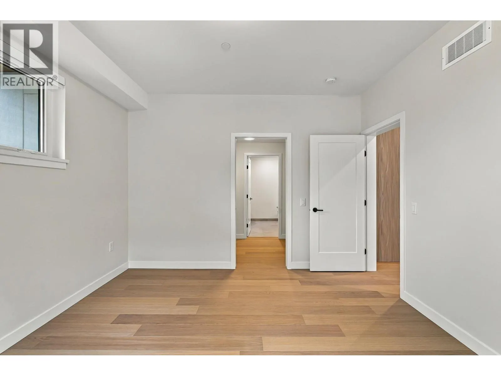 9652 Benchland Drive Unit# 404