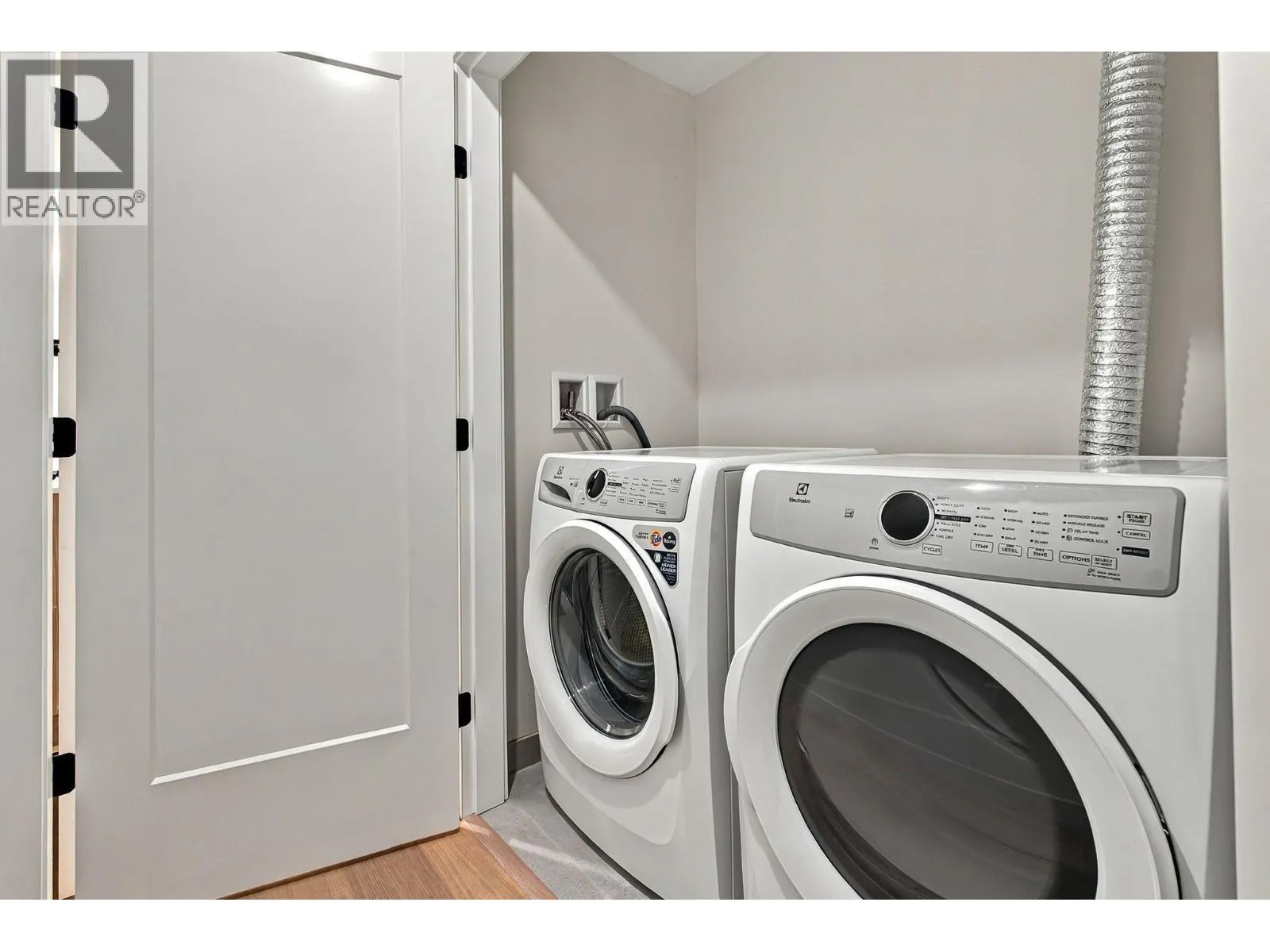 9652 Benchland Drive Unit# 404