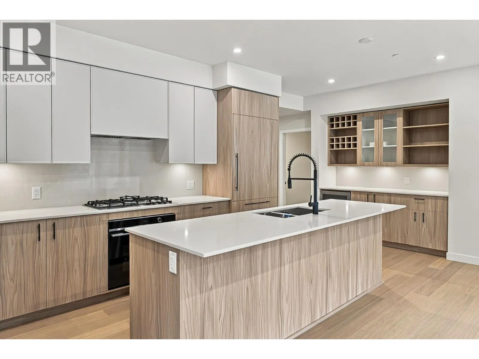 9652 Benchland Drive Unit# 404