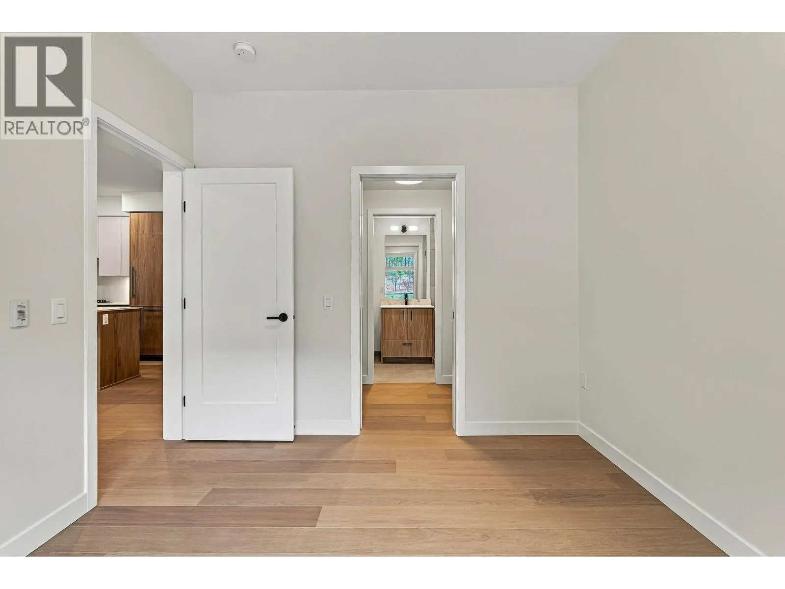 9652 Benchland Drive Unit# 404