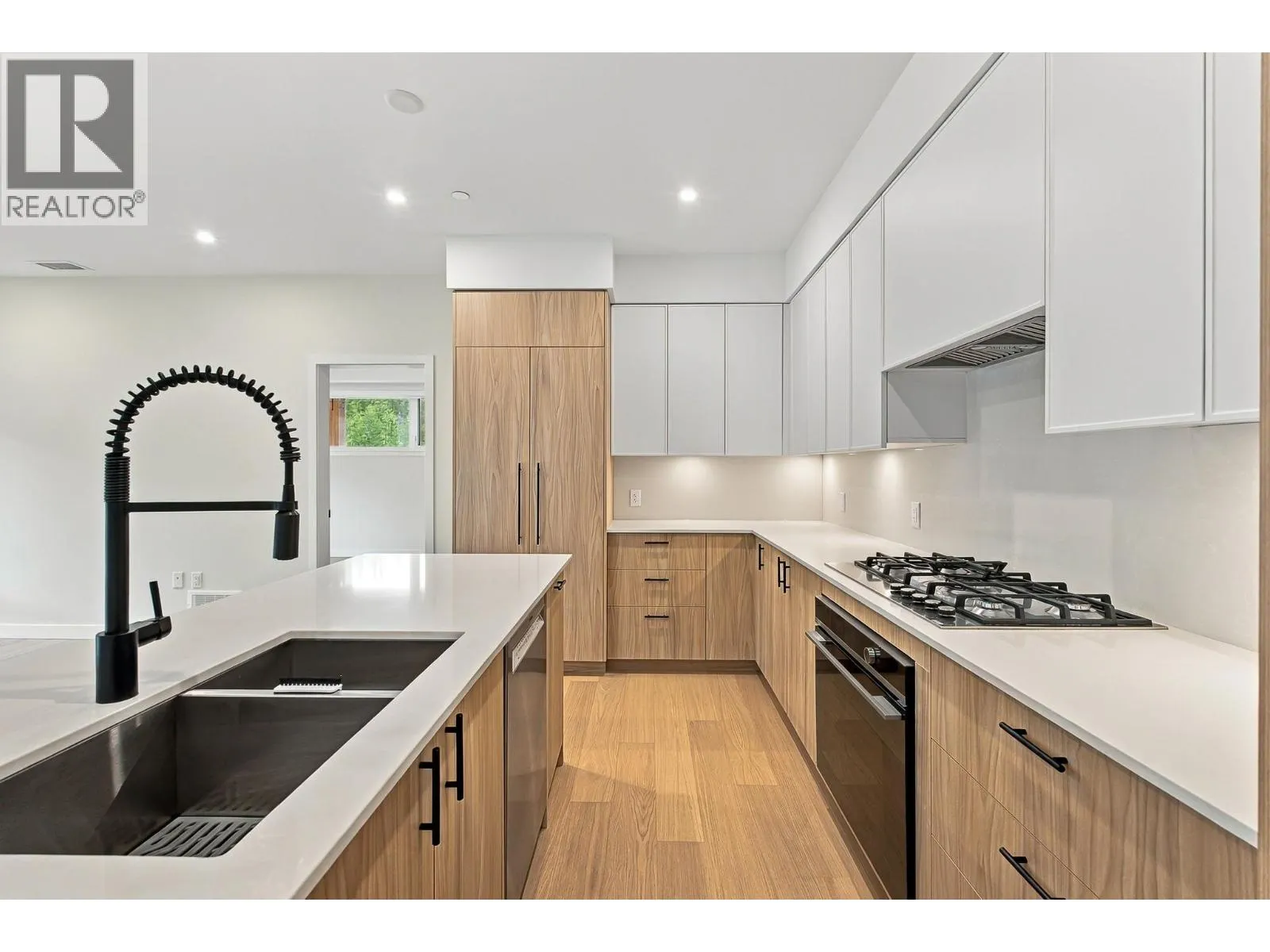 9652 Benchland Drive Unit# 404