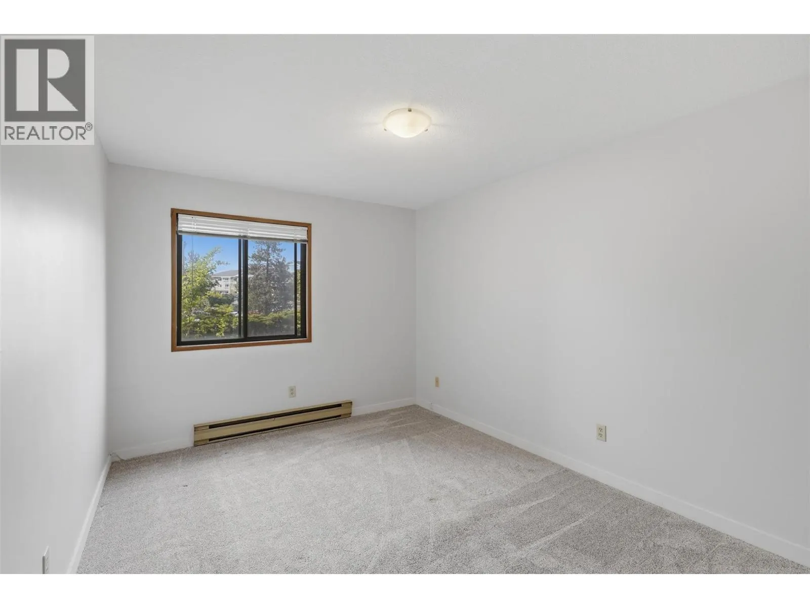 44 WHITESHIELD Crescent S Unit# 102