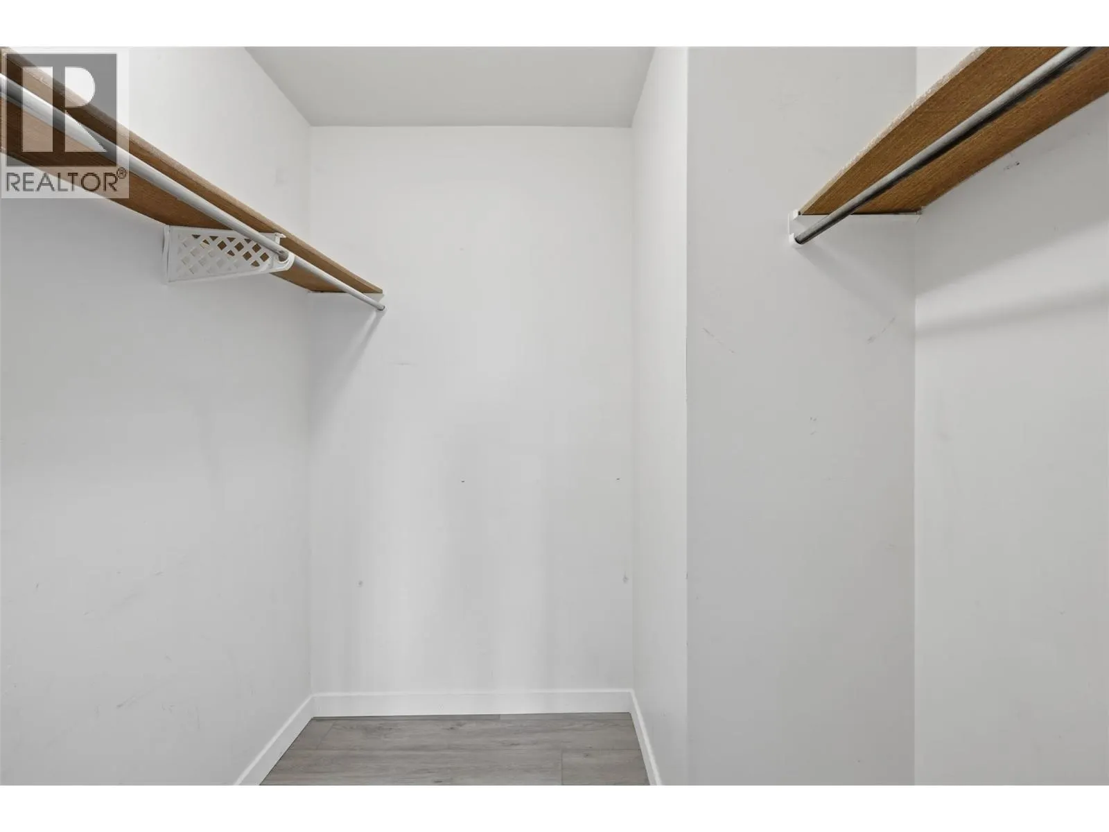 44 WHITESHIELD Crescent S Unit# 102