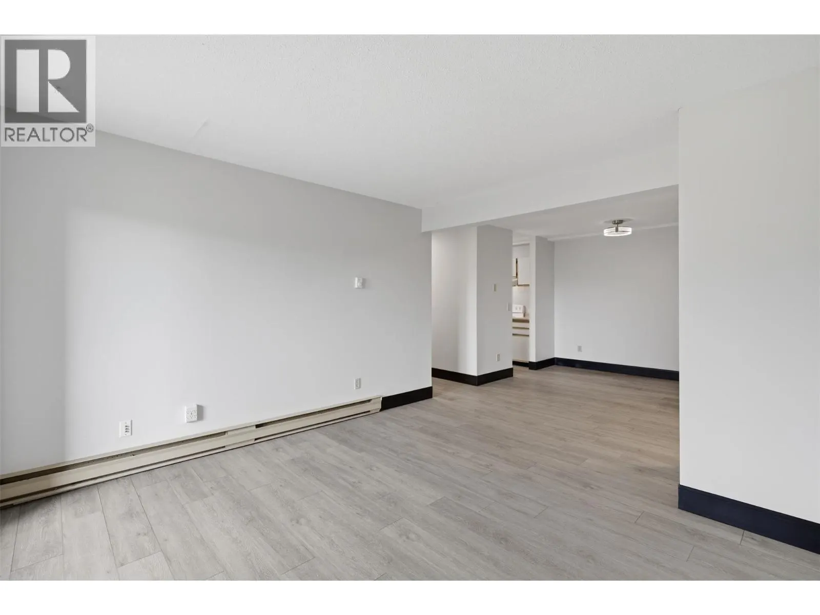 44 WHITESHIELD Crescent S Unit# 102
