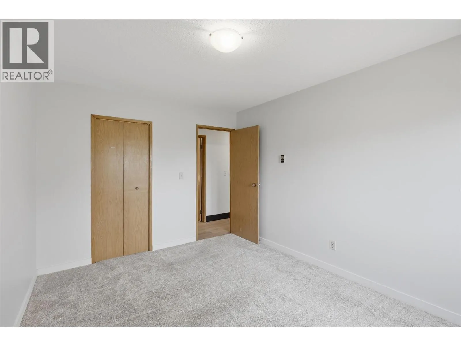 44 WHITESHIELD Crescent S Unit# 102