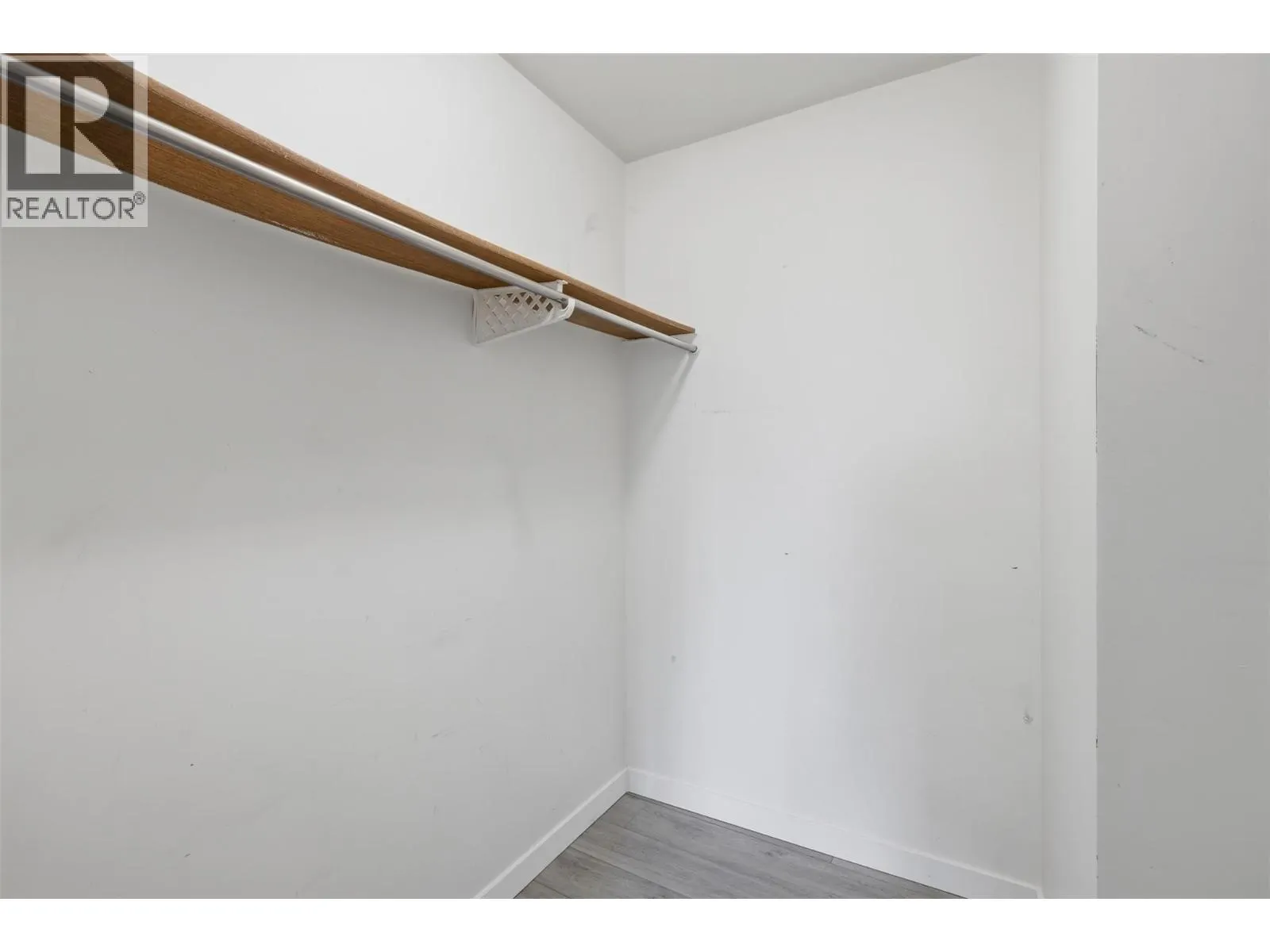 44 WHITESHIELD Crescent S Unit# 102
