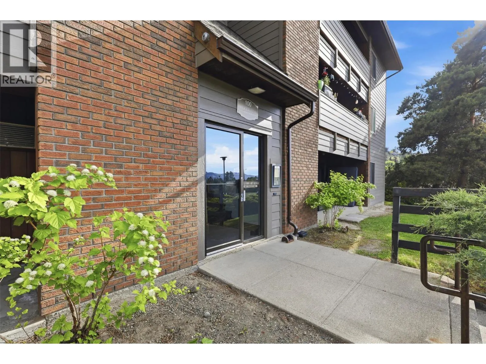 44 WHITESHIELD Crescent S Unit# 102