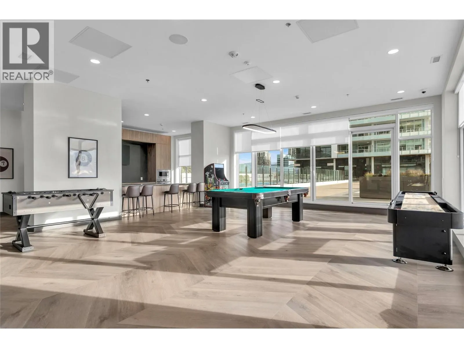 238 Leon Avenue Unit# 808