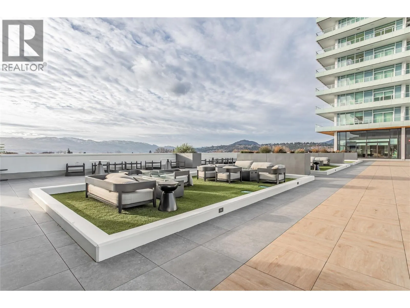 238 Leon Avenue Unit# 808