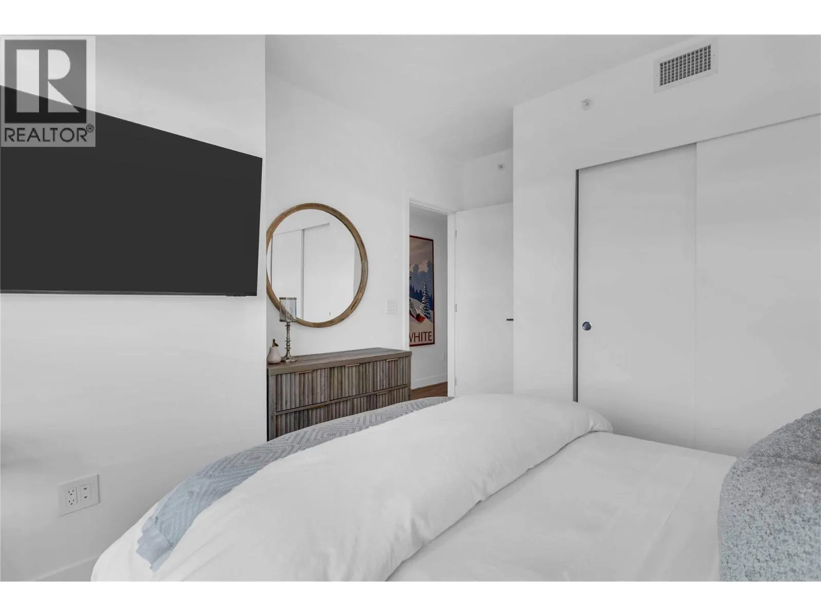 238 Leon Avenue Unit# 808