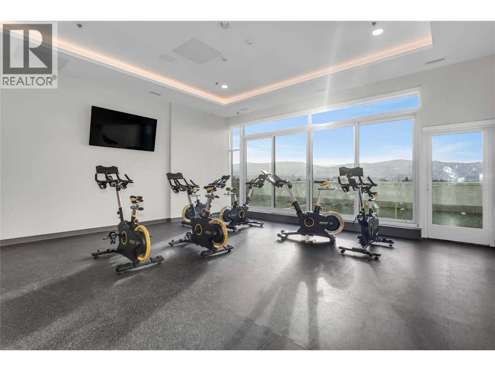 238 Leon Avenue Unit# 808