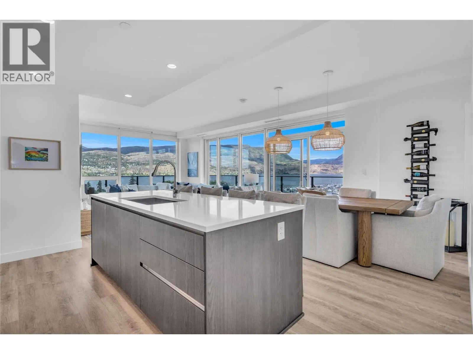 238 Leon Avenue Unit# 808