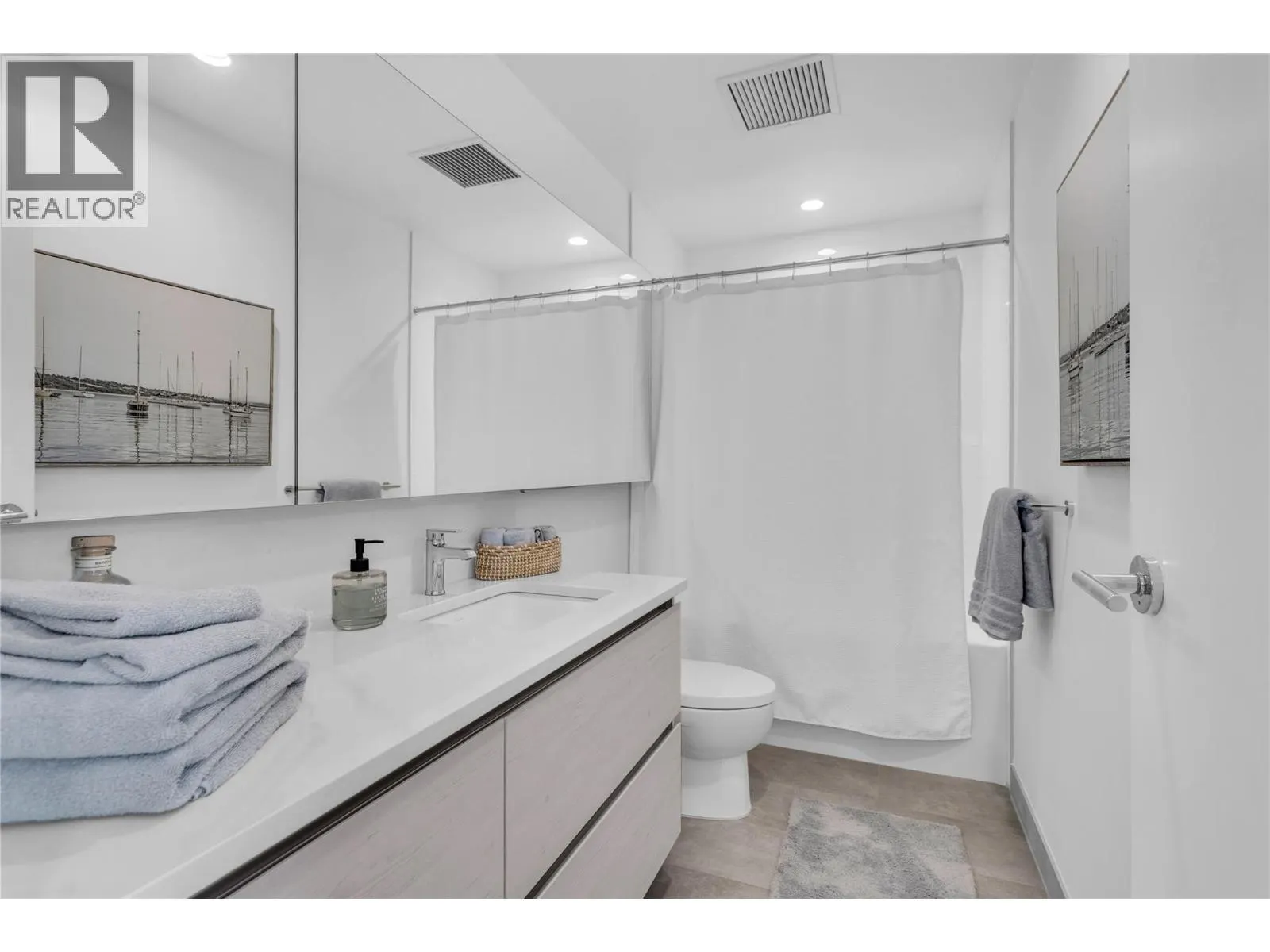 238 Leon Avenue Unit# 808