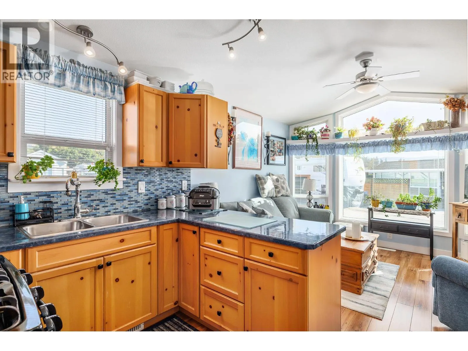 415 Commonwealth Road Unit# 313