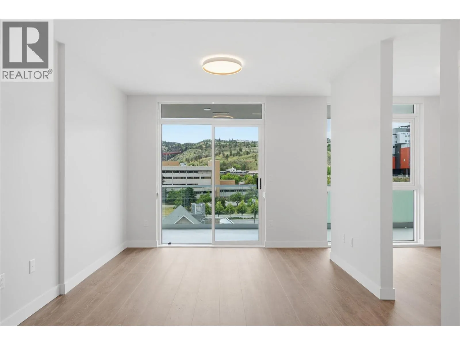 460 Nicola Street Unit# 805