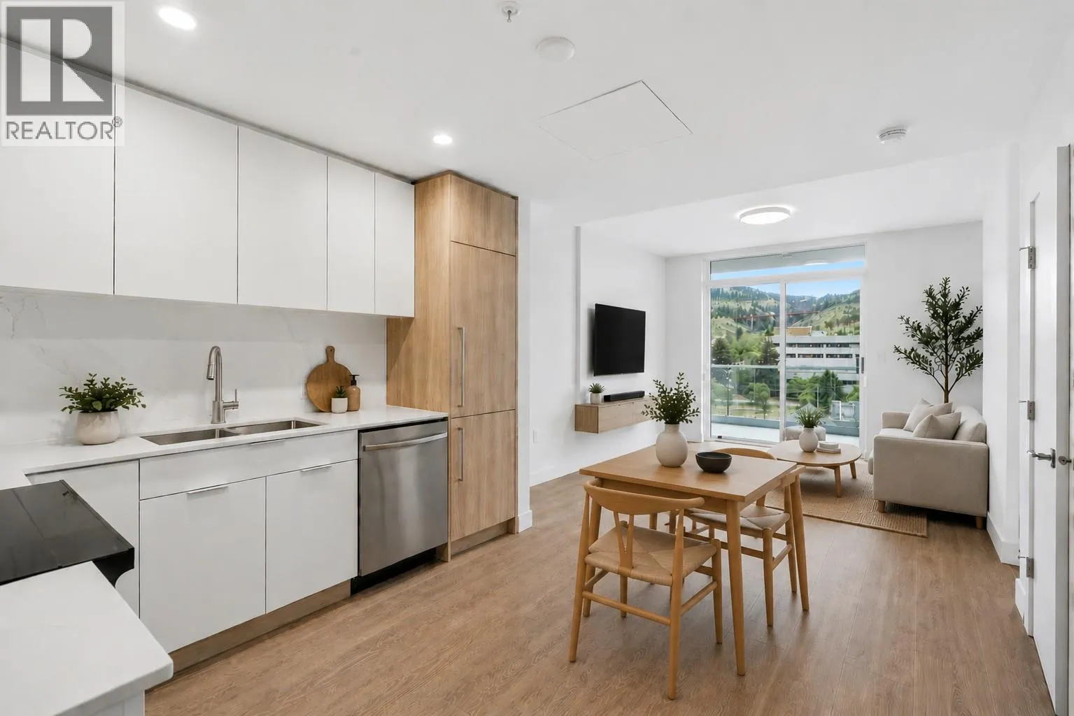 460 Nicola Street Unit# 805