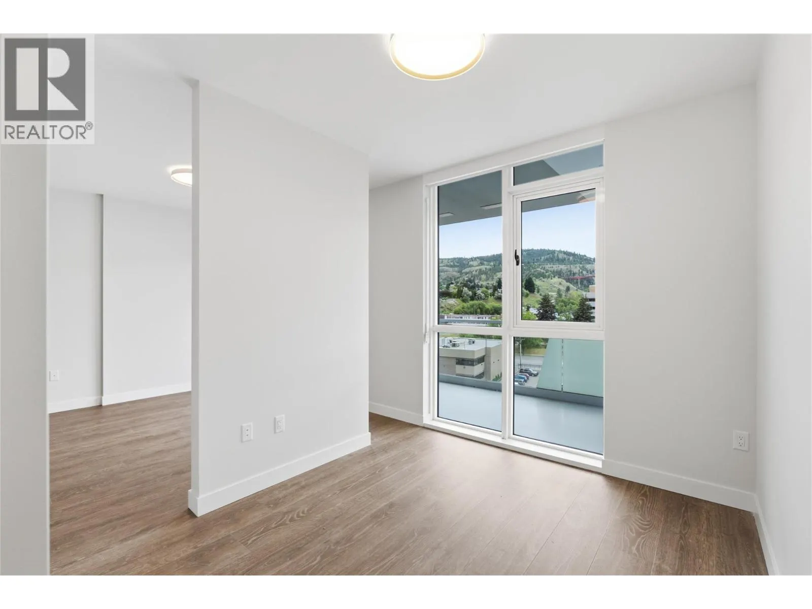 460 Nicola Street Unit# 805