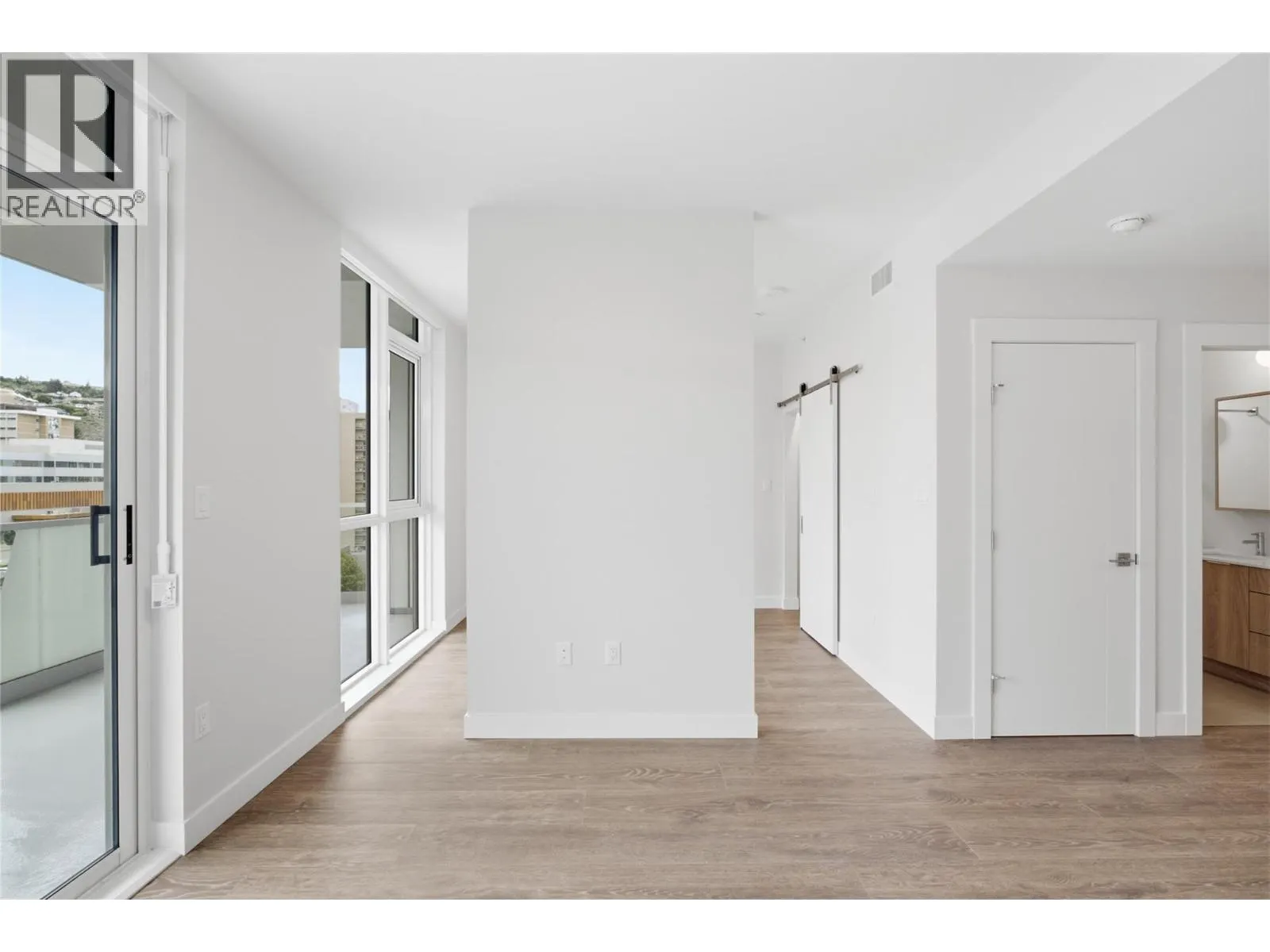 460 Nicola Street Unit# 805