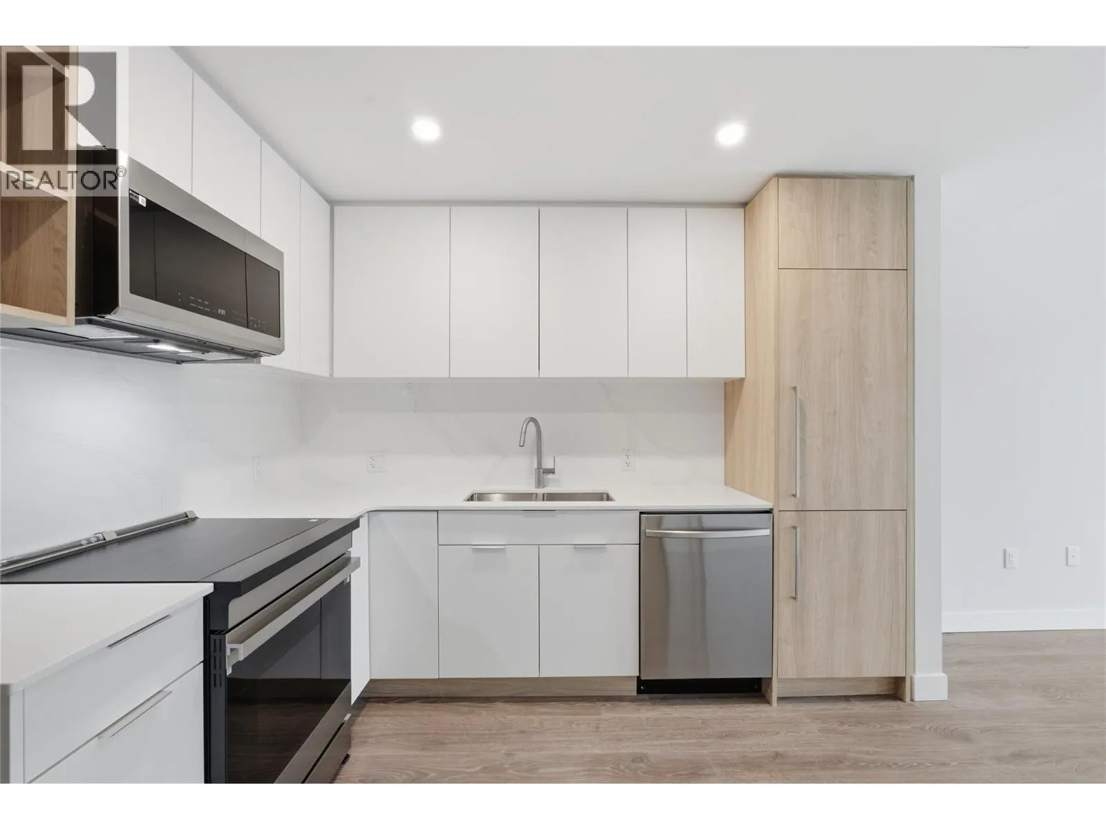 460 Nicola Street Unit# 805