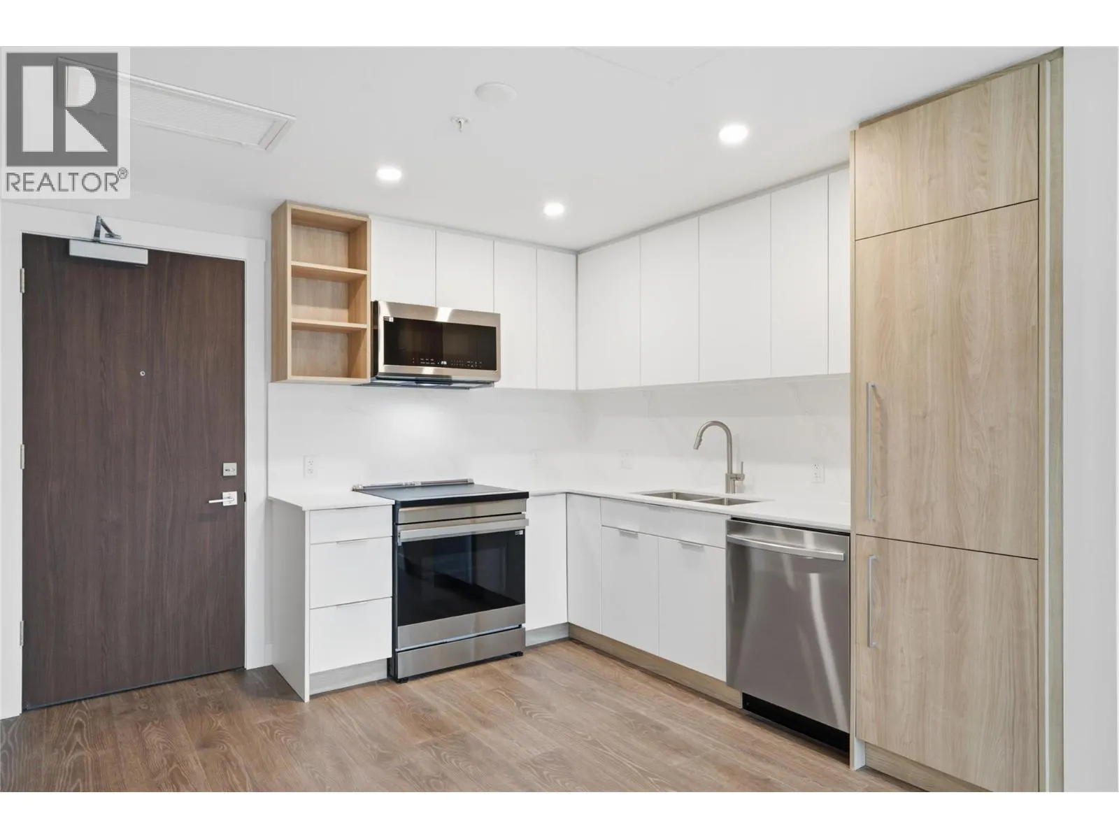 460 Nicola Street Unit# 805