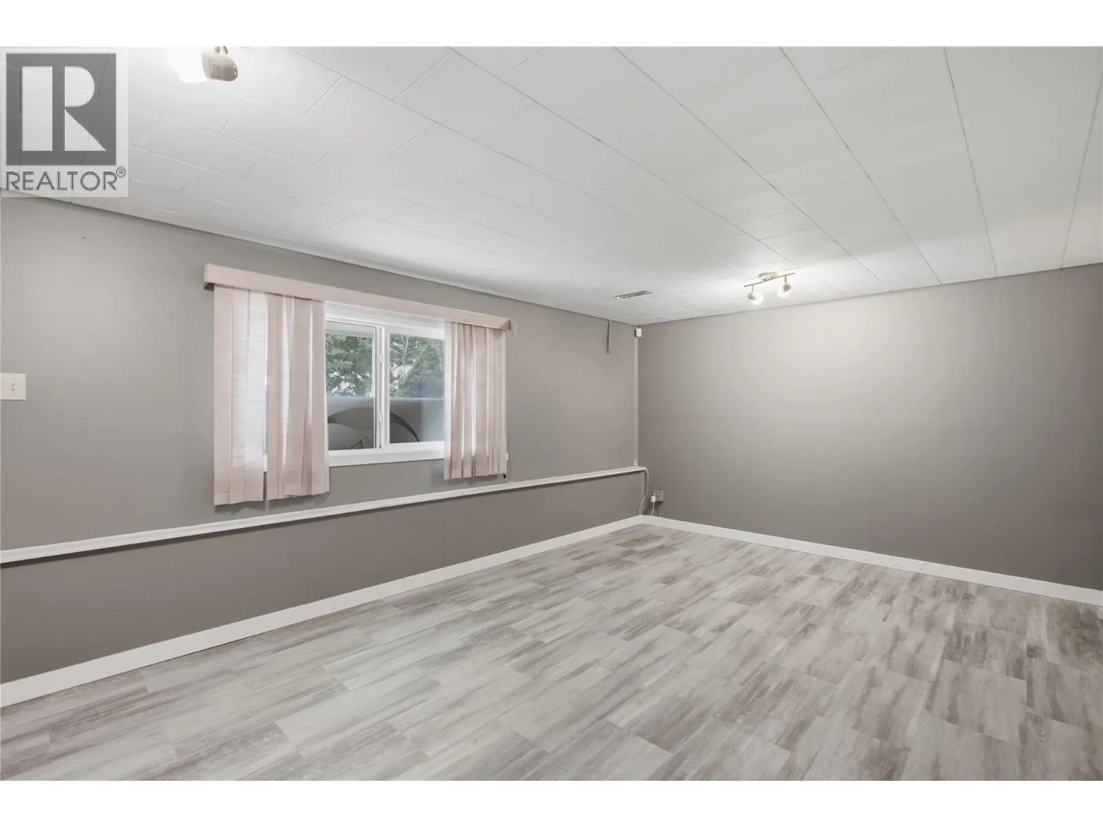 1469 Springhill Drive Unit# 22