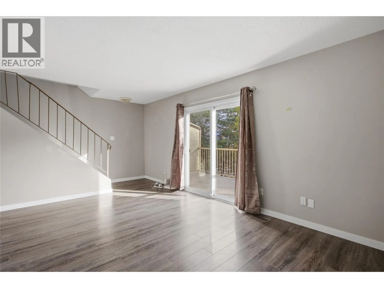 1469 Springhill Drive Unit# 22
