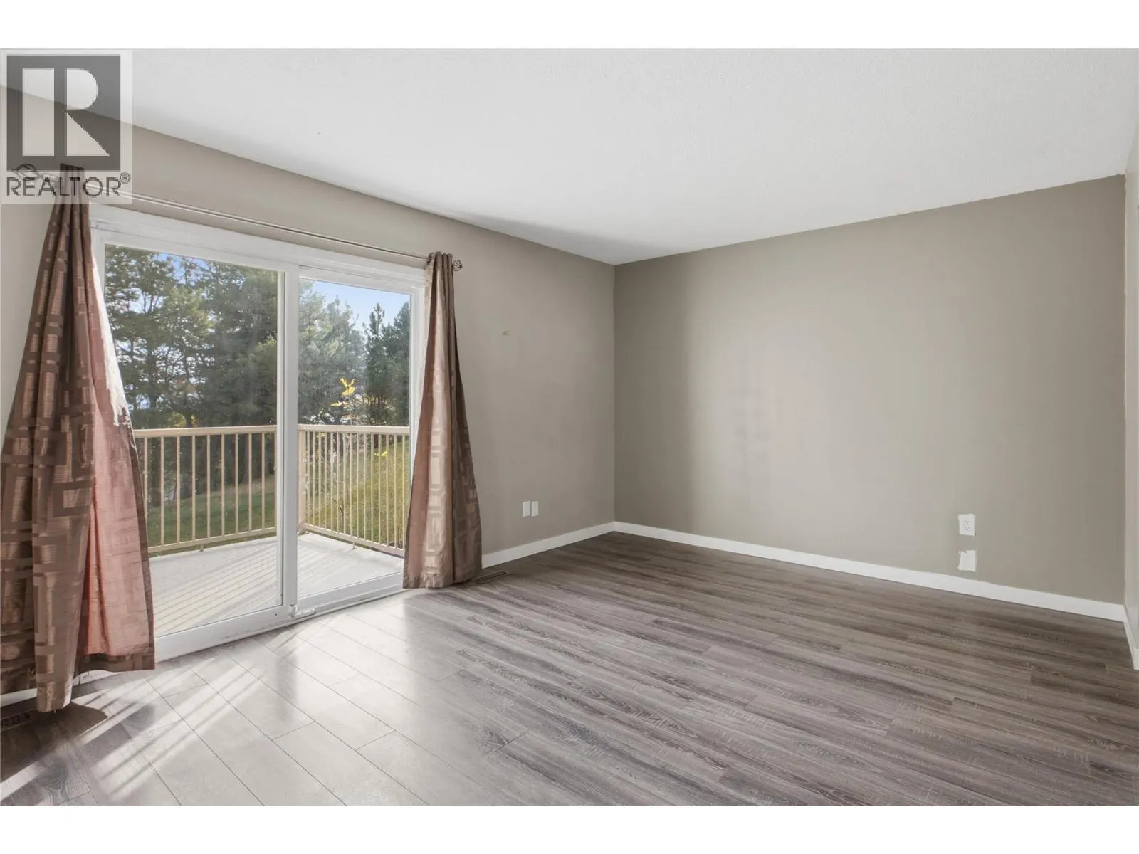 1469 Springhill Drive Unit# 22
