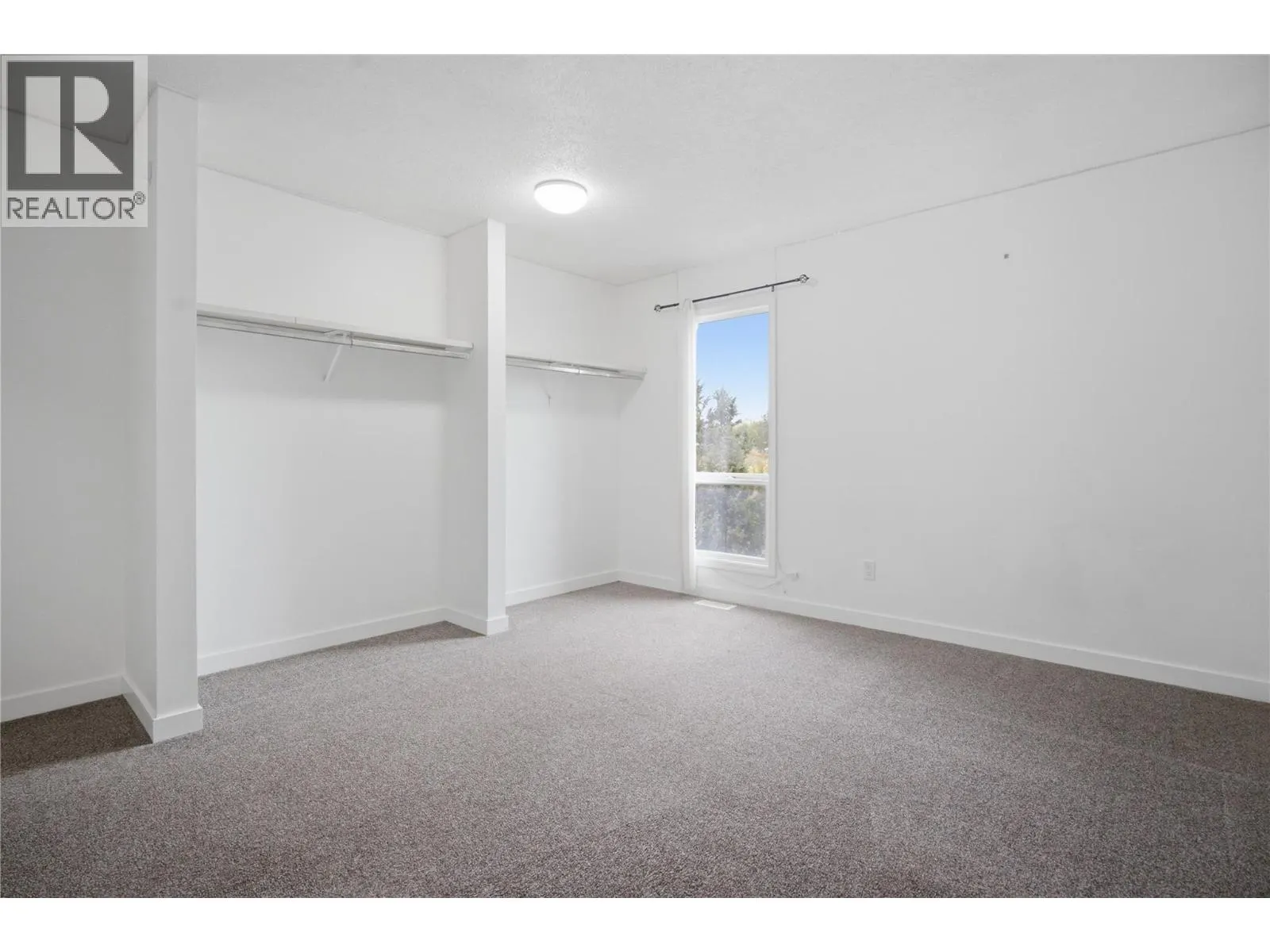 1435 Summit Drive Unit# 53