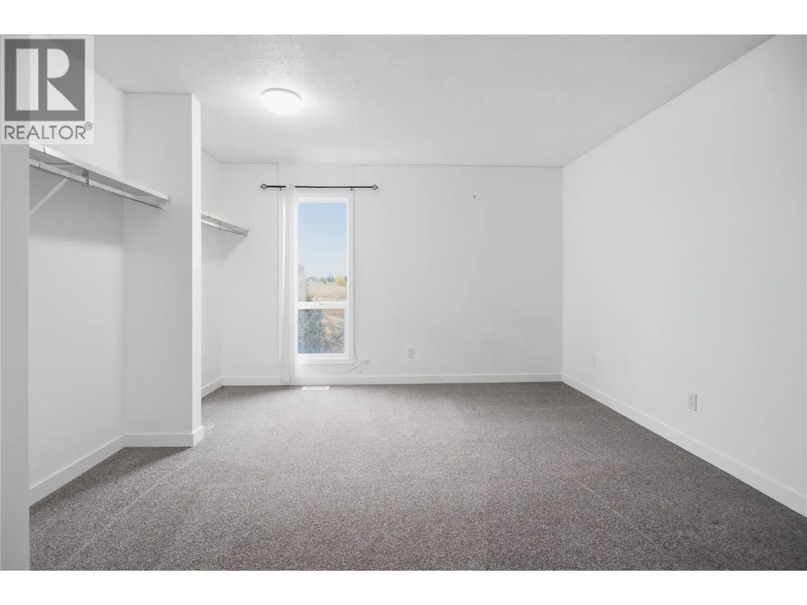 1435 Summit Drive Unit# 53