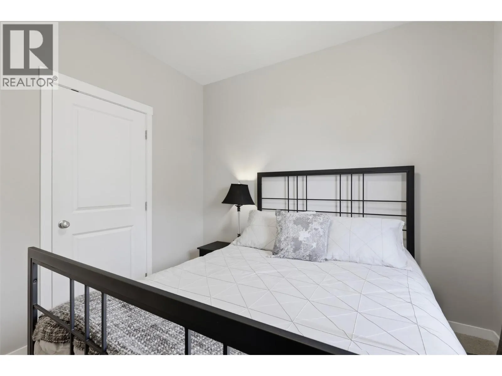 2109 Doubletree Crescent