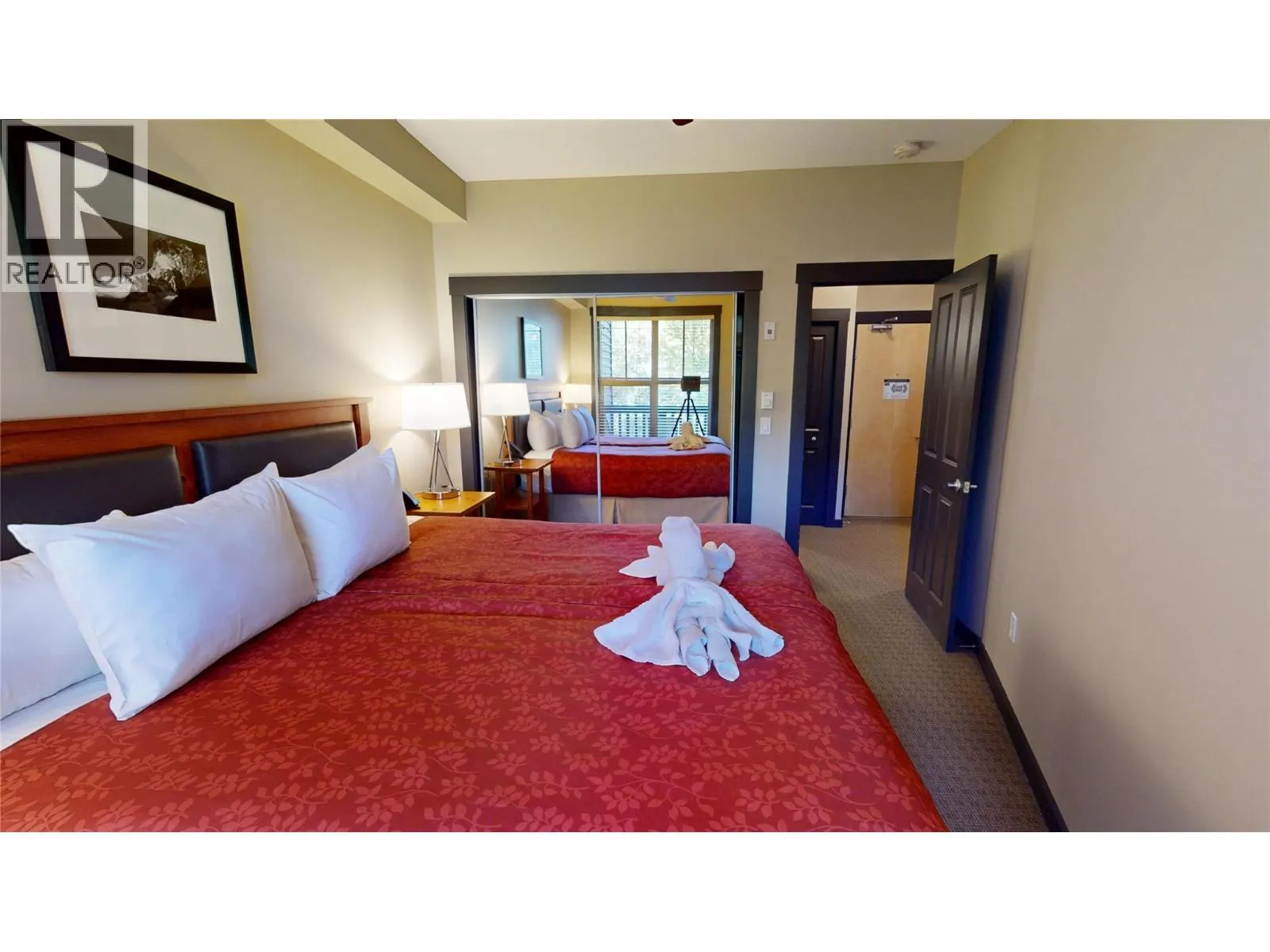 2064 Summit Drive Unit# 106