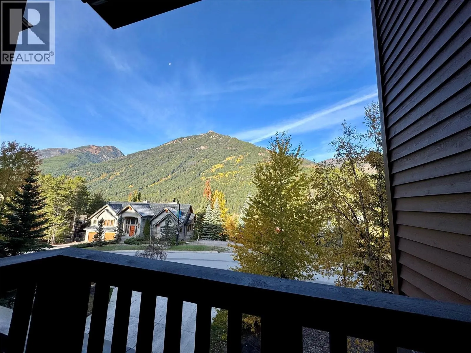 2064 Summit Drive Unit# 106