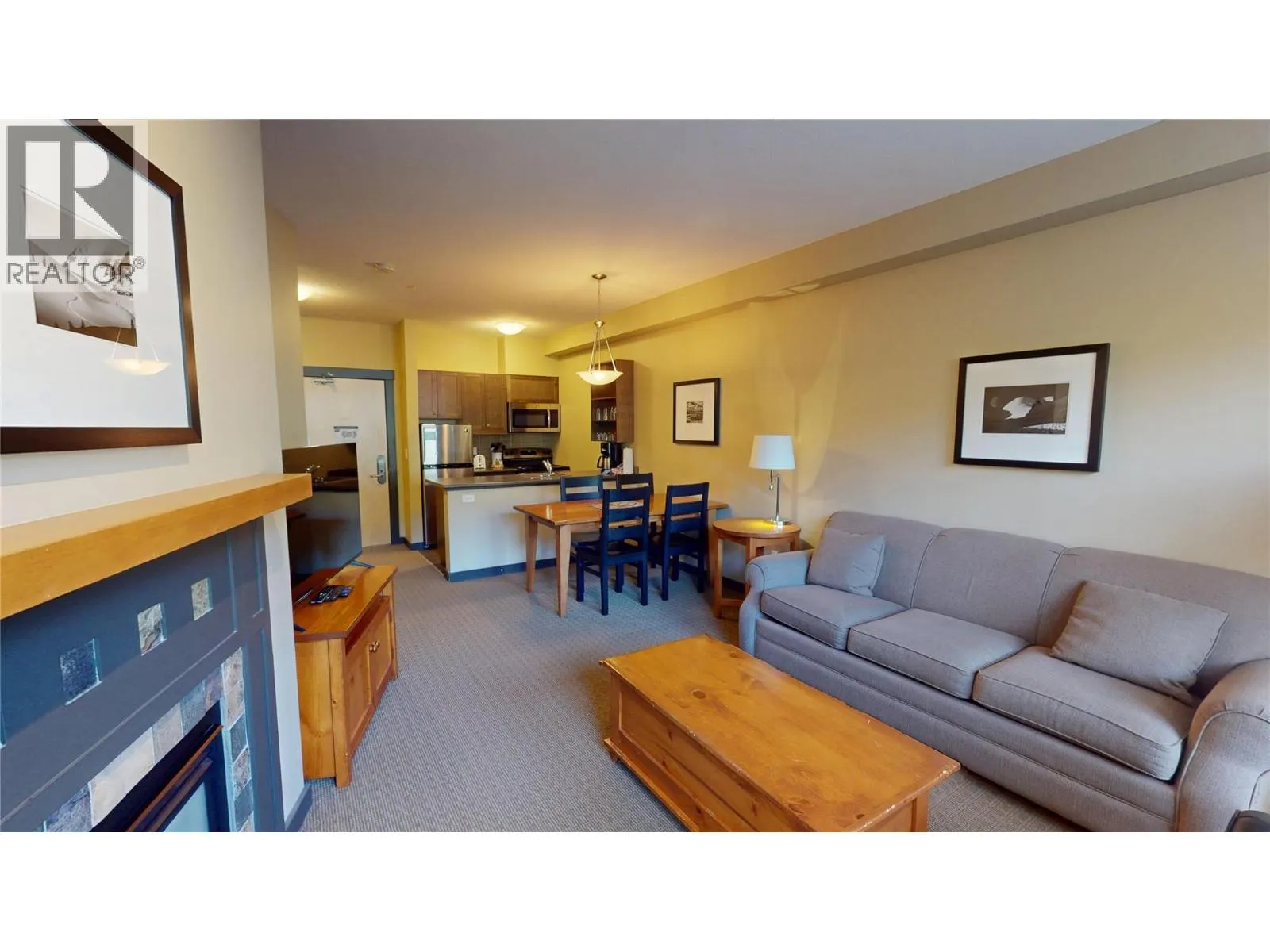 2064 Summit Drive Unit# 106