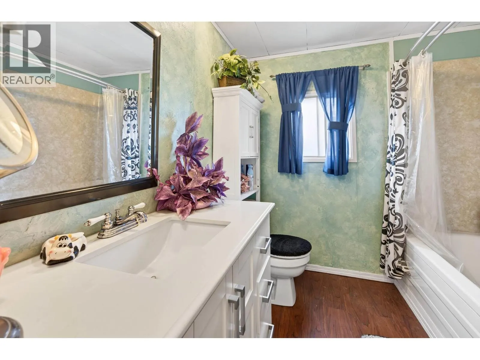 2400 OAKDALE Way Unit# 228