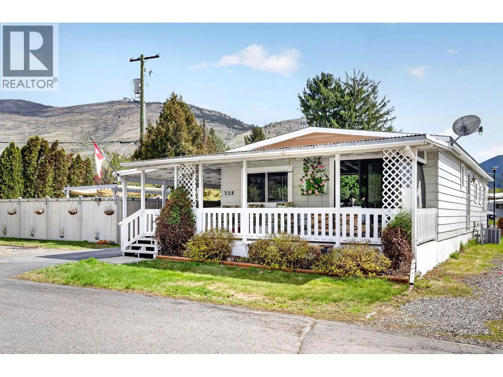 2400 OAKDALE Way Unit# 228
