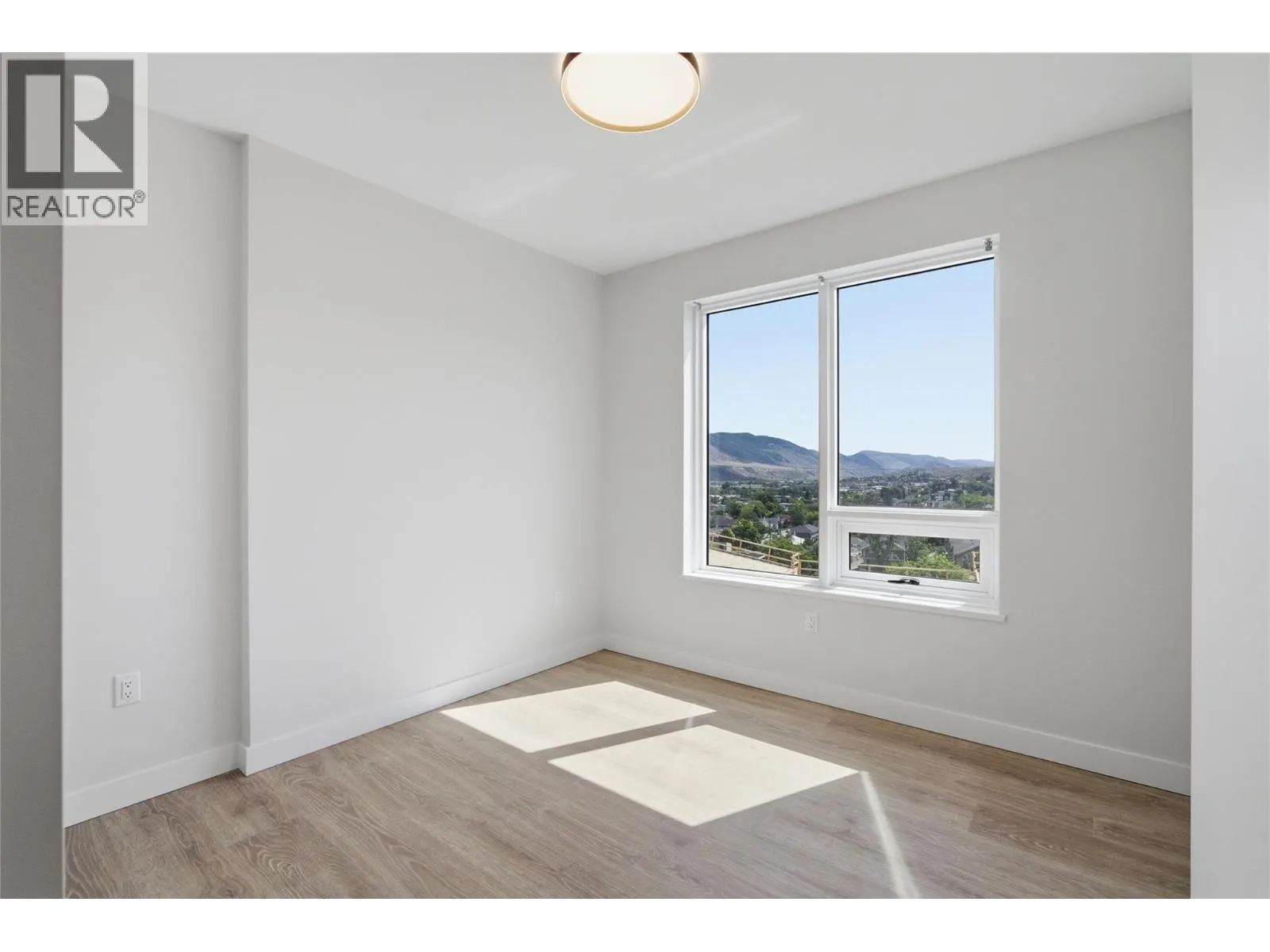 460 NICOLA Street Unit# 504