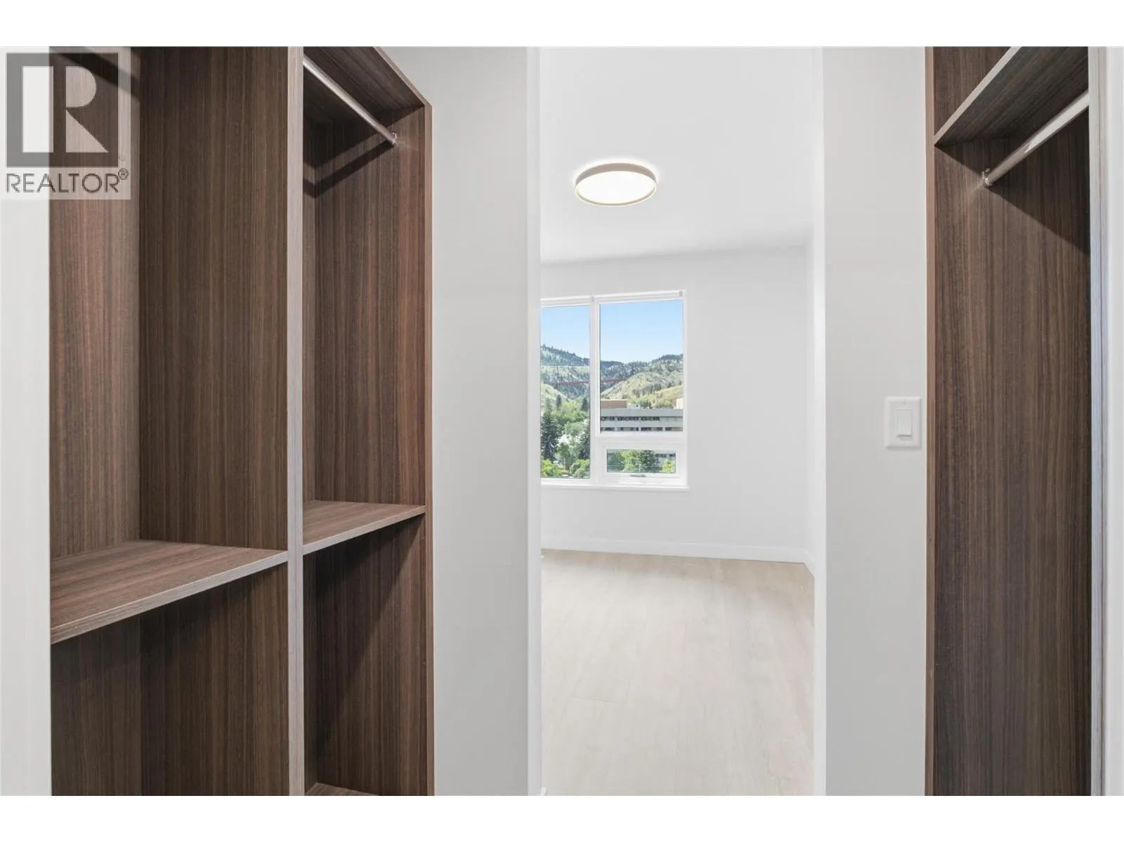 460 NICOLA Street Unit# 504