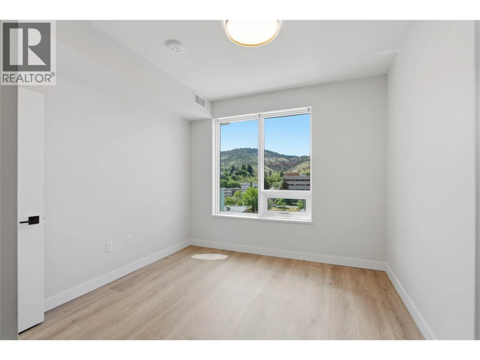460 NICOLA Street Unit# 504