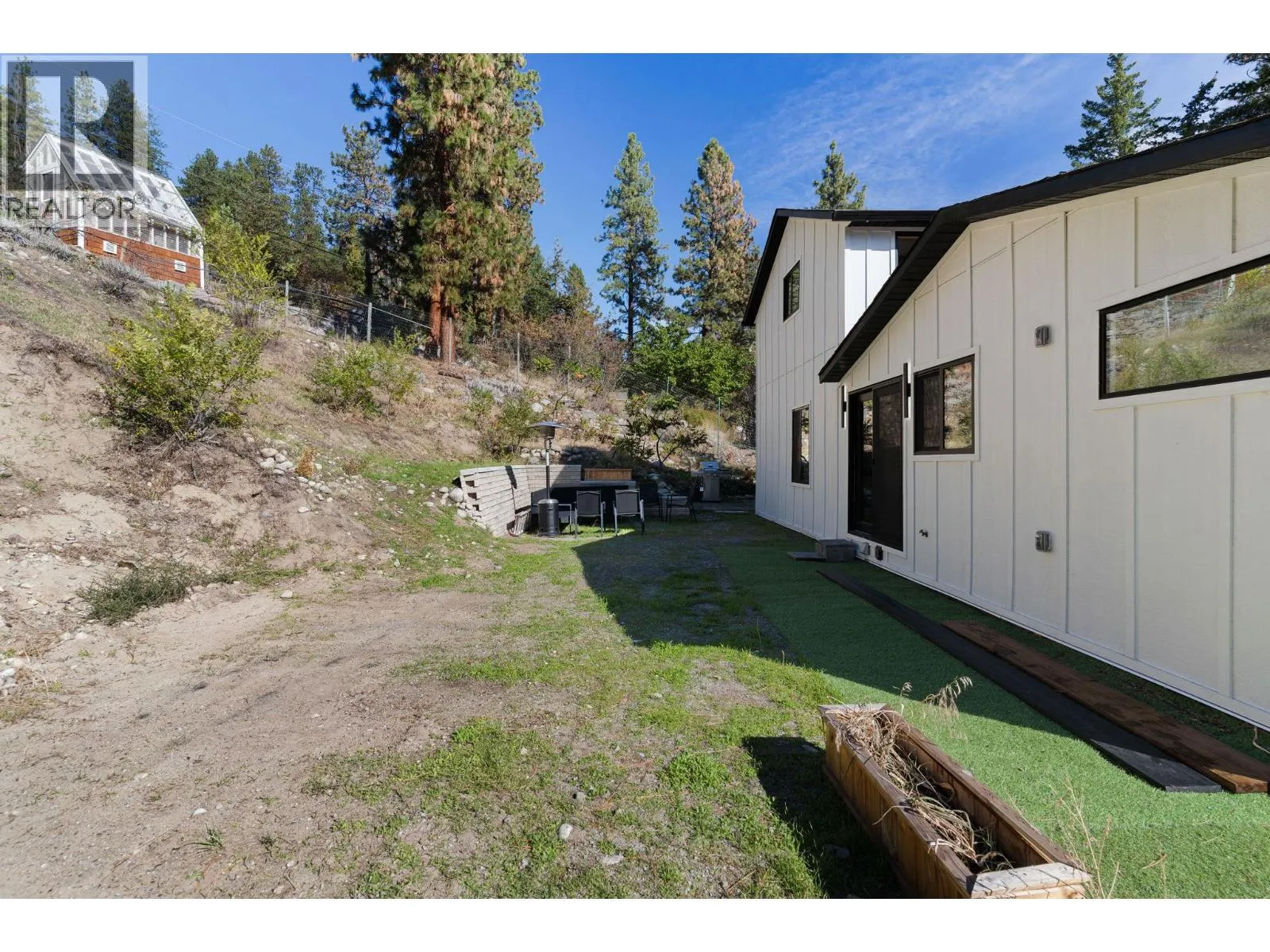5828 Brown Place