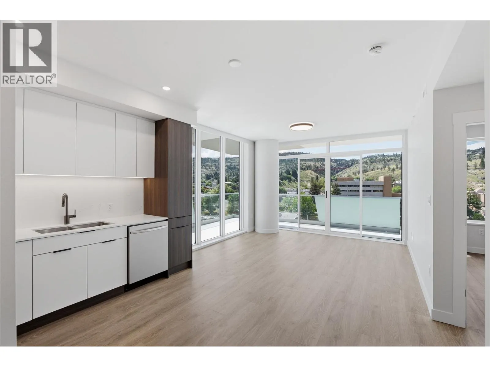460 Nicola Street Unit# 1004