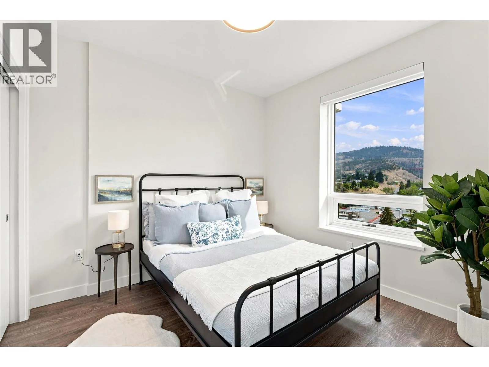 460 Nicola Street Unit# 1506