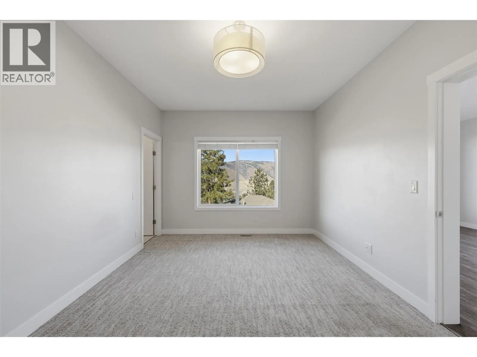 1939 COLDWATER Drive Unit# 106