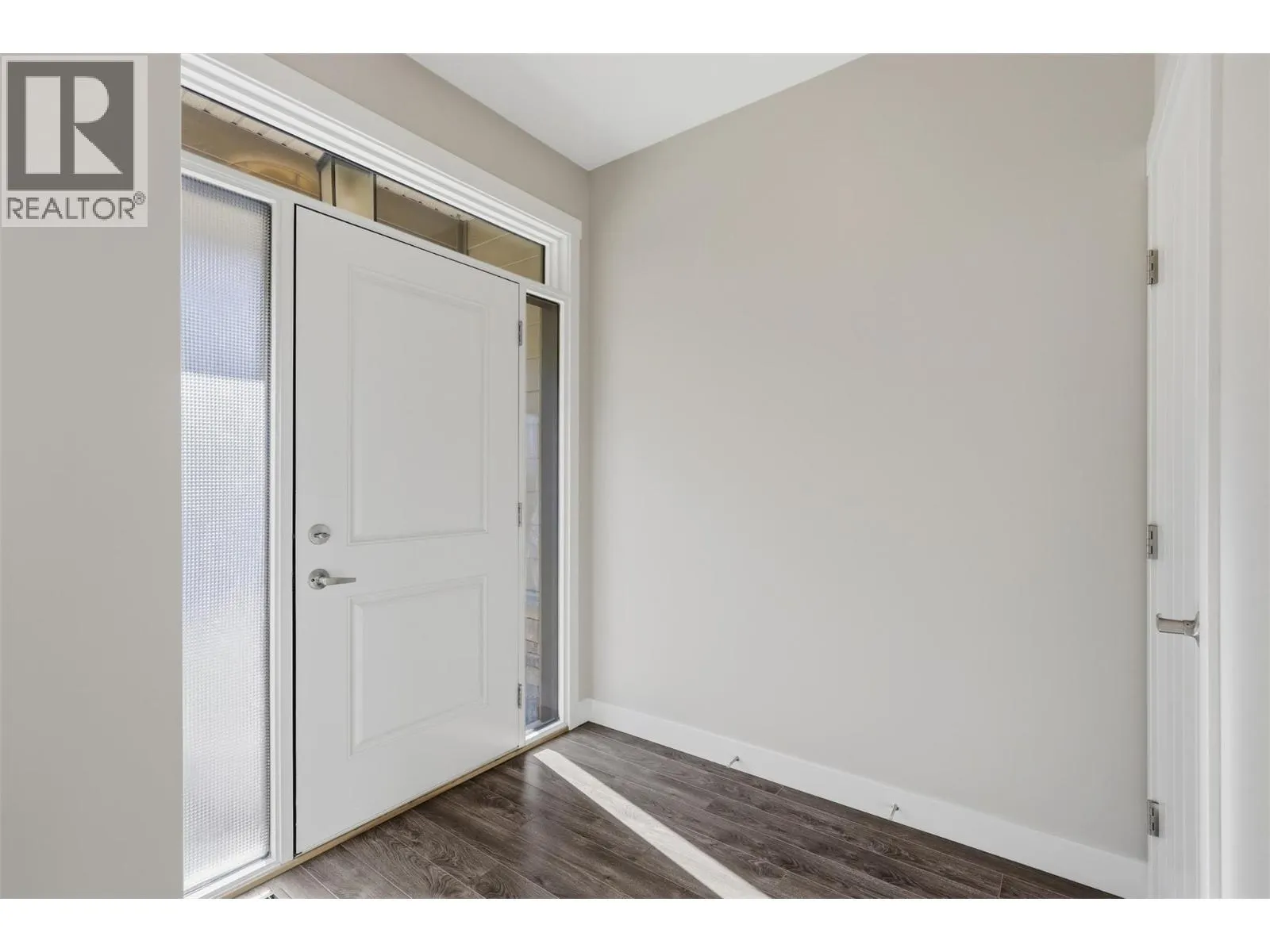 1939 COLDWATER Drive Unit# 106